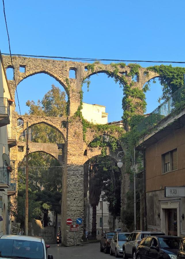 Casa Vacanze Archi Medievali Salerno Zewnętrze zdjęcie
